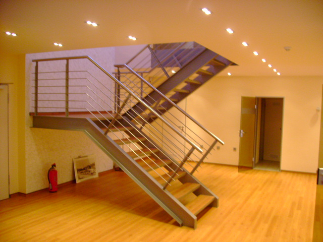 moderne Metallgestaltung Büro Treppe Edelstahlgeländer