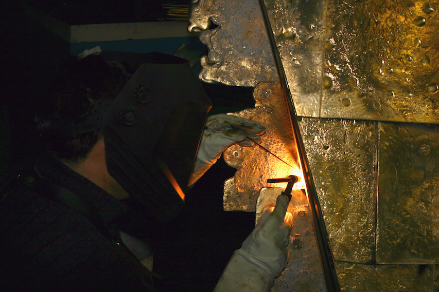 Kunst am Bau und Brunnenbau im Metallbaubetrieb des Meisters mit Kunstschmiede