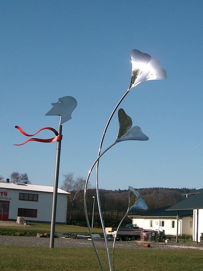 Ginkgoblätter, Edelstahl, Kunst am Bau Skulpturen